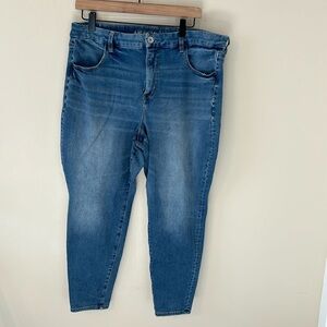 AmericanEagle Curvy Hi-Rises Plus Size Jegging Jeans